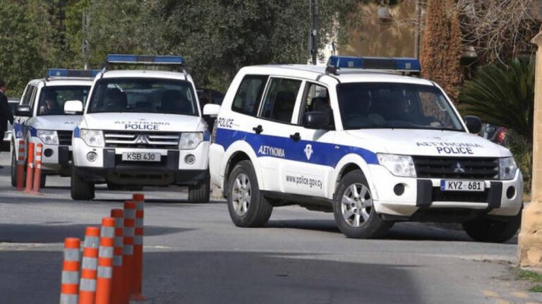They attempted to enter the free areas illegally from the occupied territories; four were handcuffed