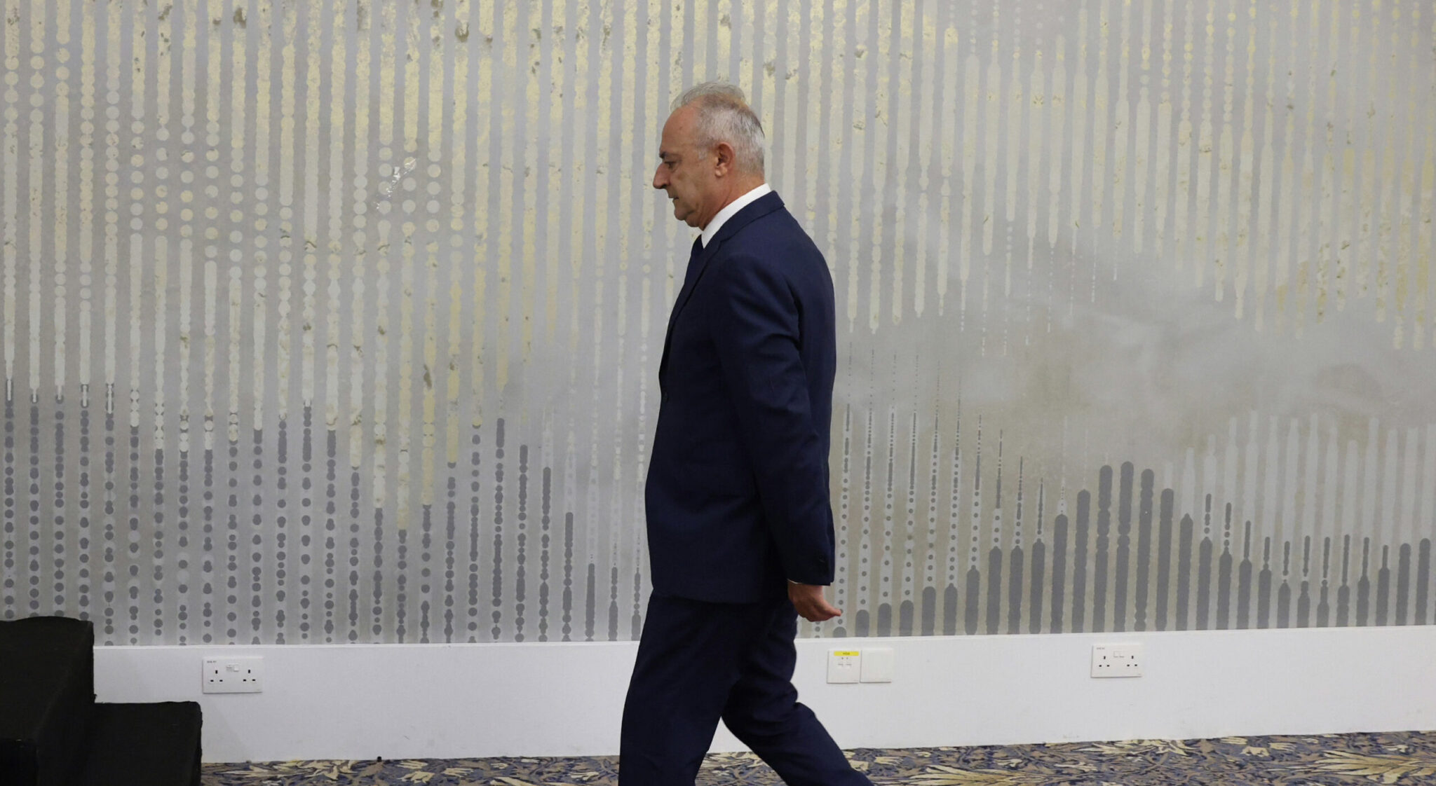 Is Averof running for a party leadership position? He requested the DISY forms for submitting his candidacy and collecting signatures.