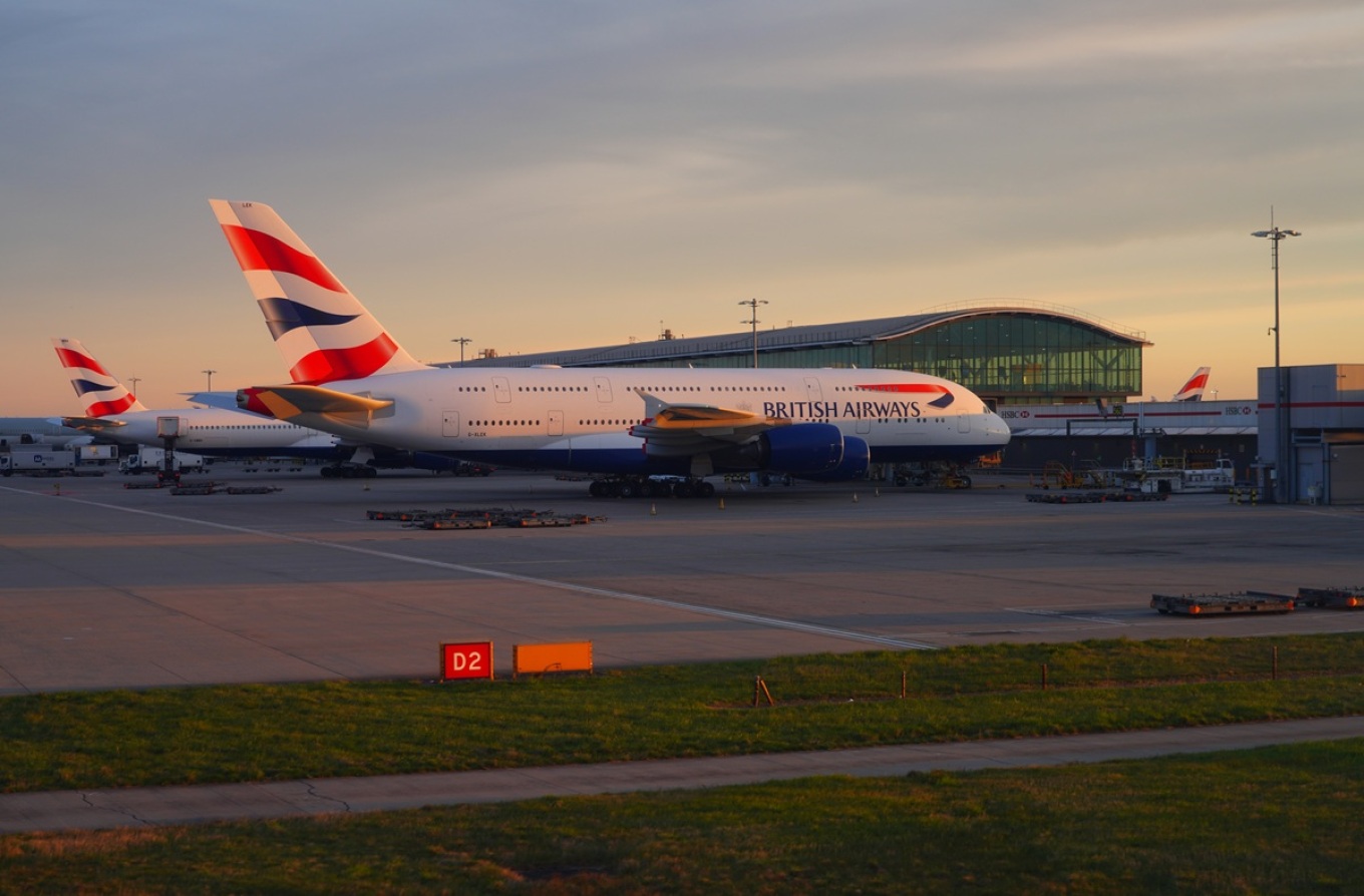 Terror on a British Airways flight: The plane lost 27,000 feet in seven minutes (VIDEO)