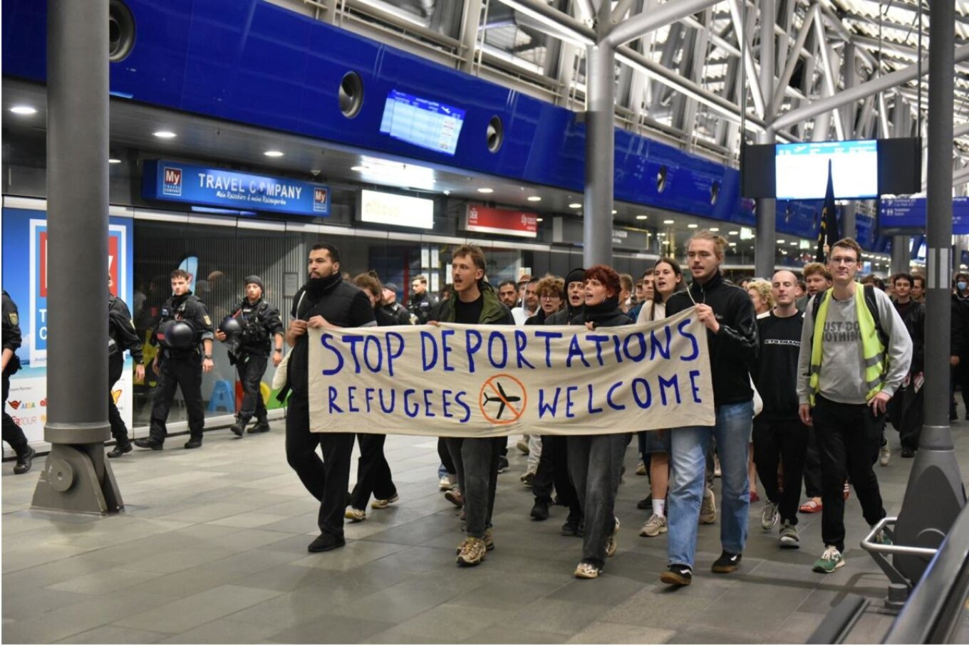 Protests at German airports against the deportation of migrants