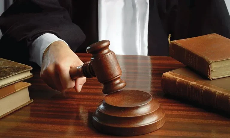 Judges are forced to take hearing minutes themselves due to a lack of staff