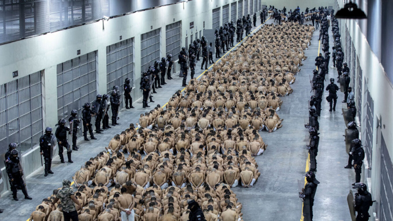Hundreds dead in El Salvador prisons; allegations of torture and extrajudicial killings