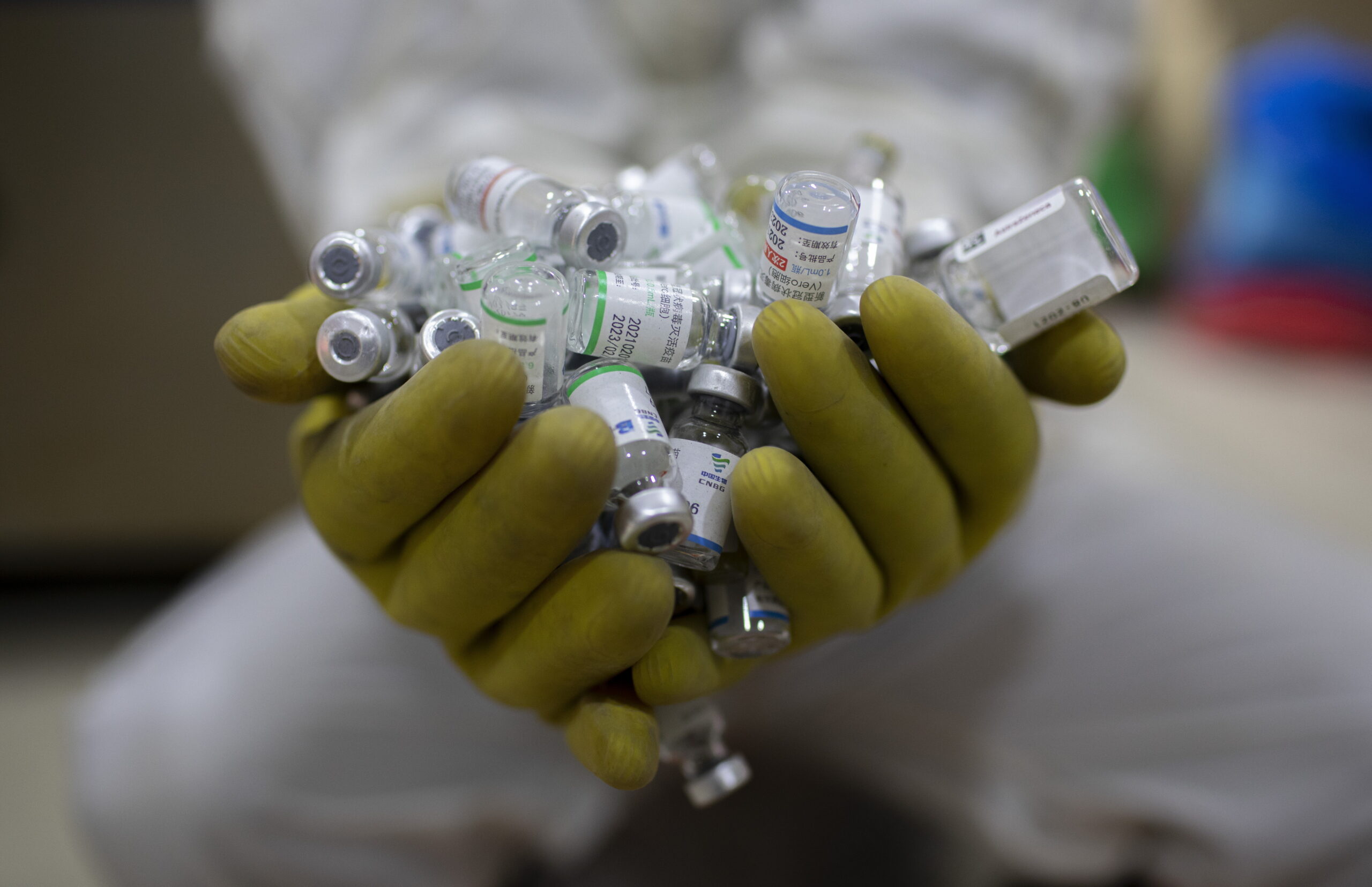 “Two or three COVID cases every week”: Europe-wide concern over vaccine shortages; Cyprus was bracing for the flu