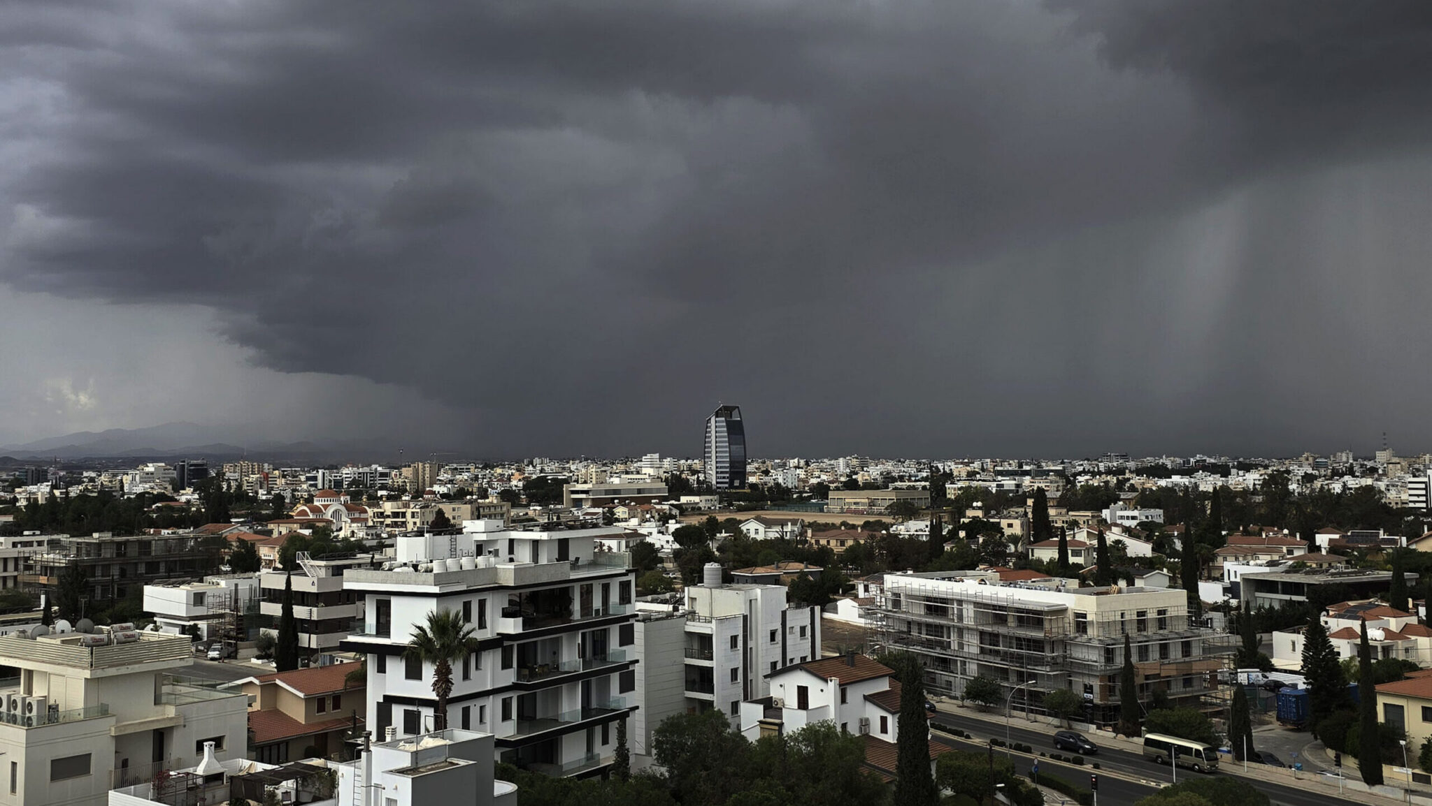 Severe weather with thunderstorms and hail is on the way: The Meteorological Service forecasts intense and prolonged conditions