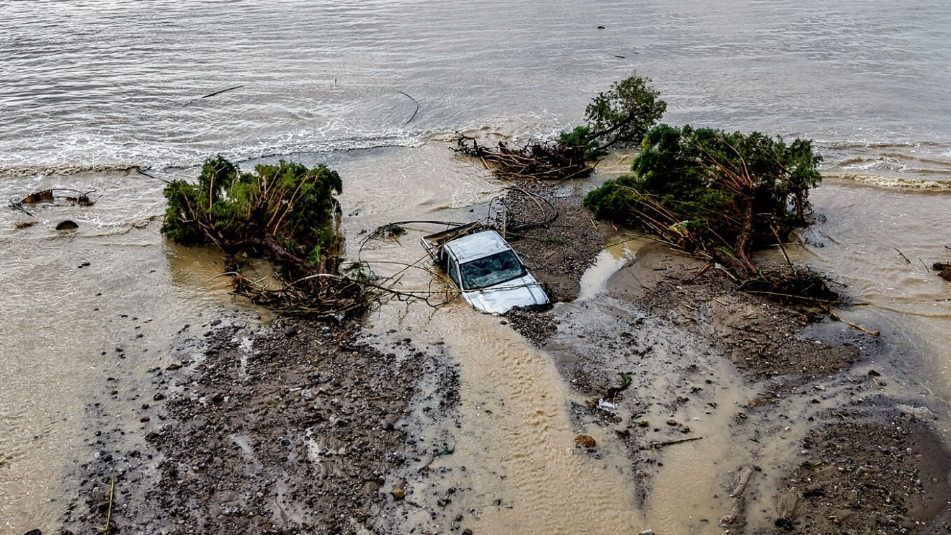 Images of destruction caused by severe weather in Crete: Cars in the sea, flooded homes, and damaged roads