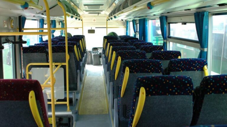 Chaos with stops and schedules, buses running every 2 hours: The Audit Office took the bus in Nicosia—here’s what it found out about the costs