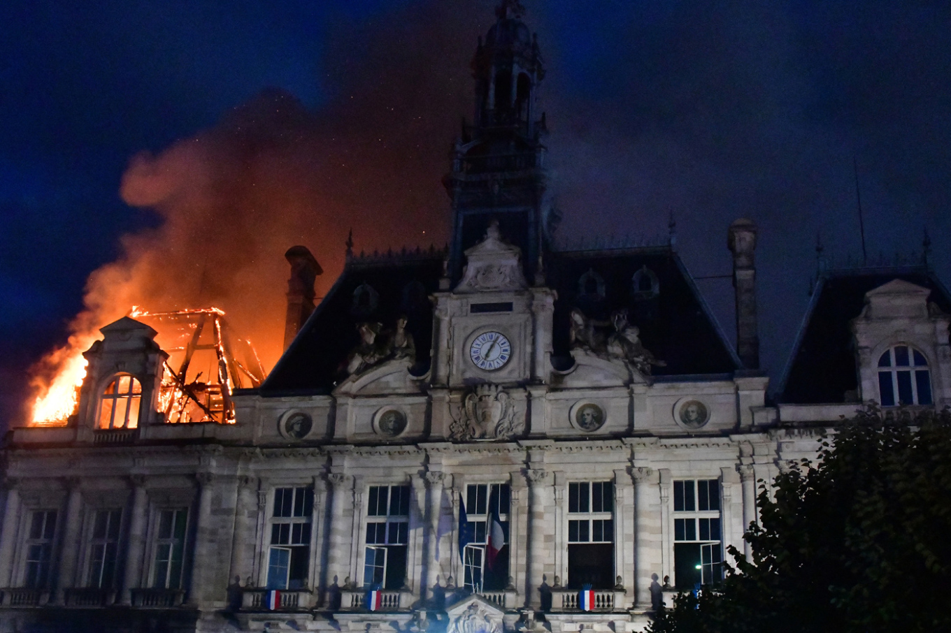 France: A 40-year-old suspect was arrested for setting fire to the Limoges City Hall
