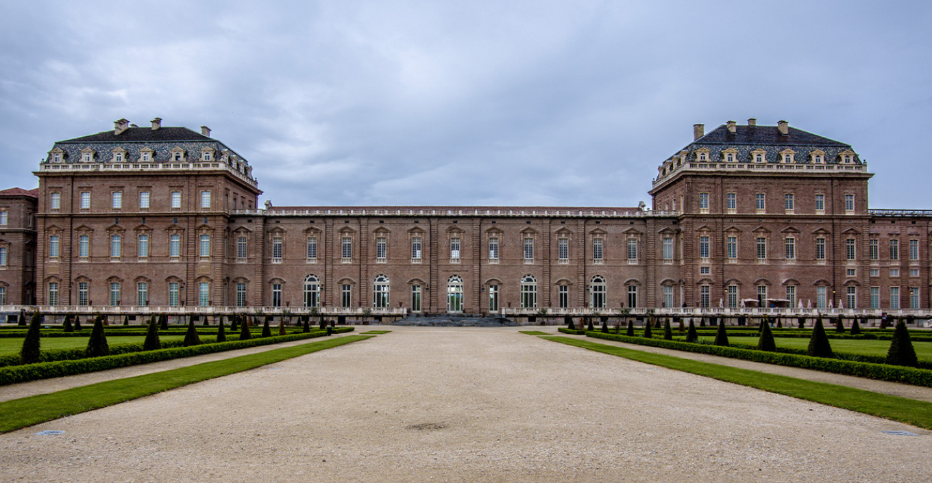 26 18th-century gold watches worth 150,000 euros were stolen from a historic palace in Turin