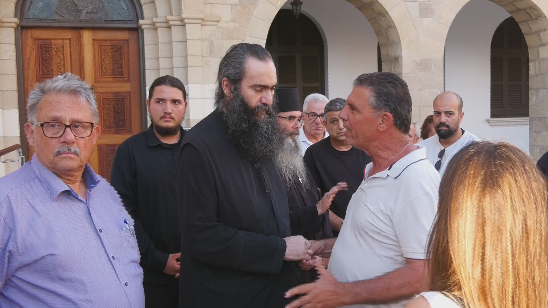Concerns about wall-breakers in Paphos: Why Tychikos was called in to explain himself, and what will happen with the meeting with Georgios