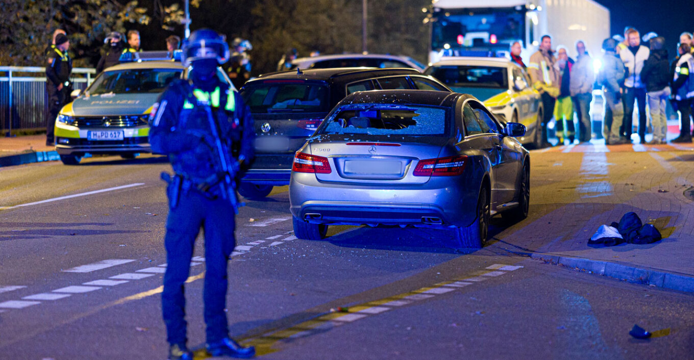Vehicle deliberately plowed into crowd in germany: Four injured, passengers sought