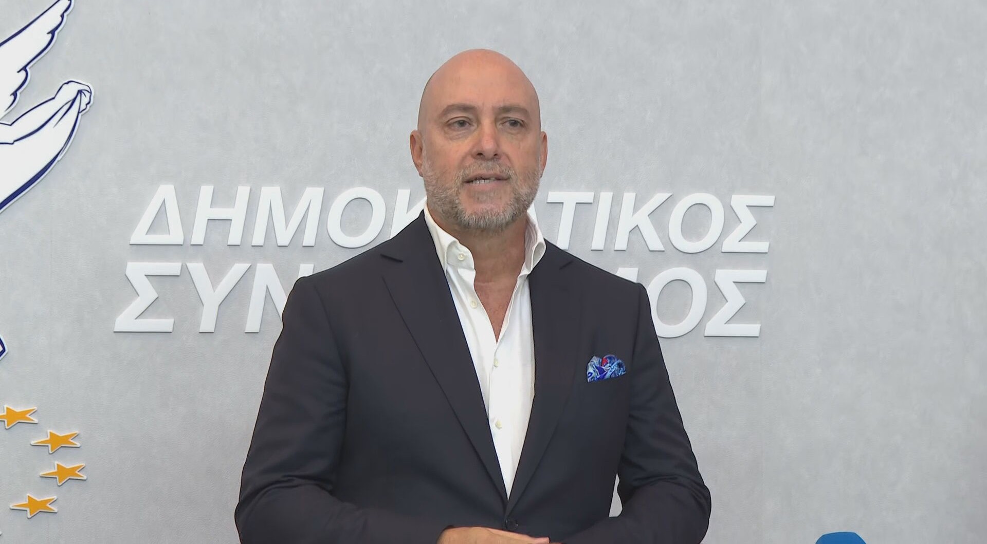 Pamporidis lays his cards on the table: He has called a press conference to present his positions