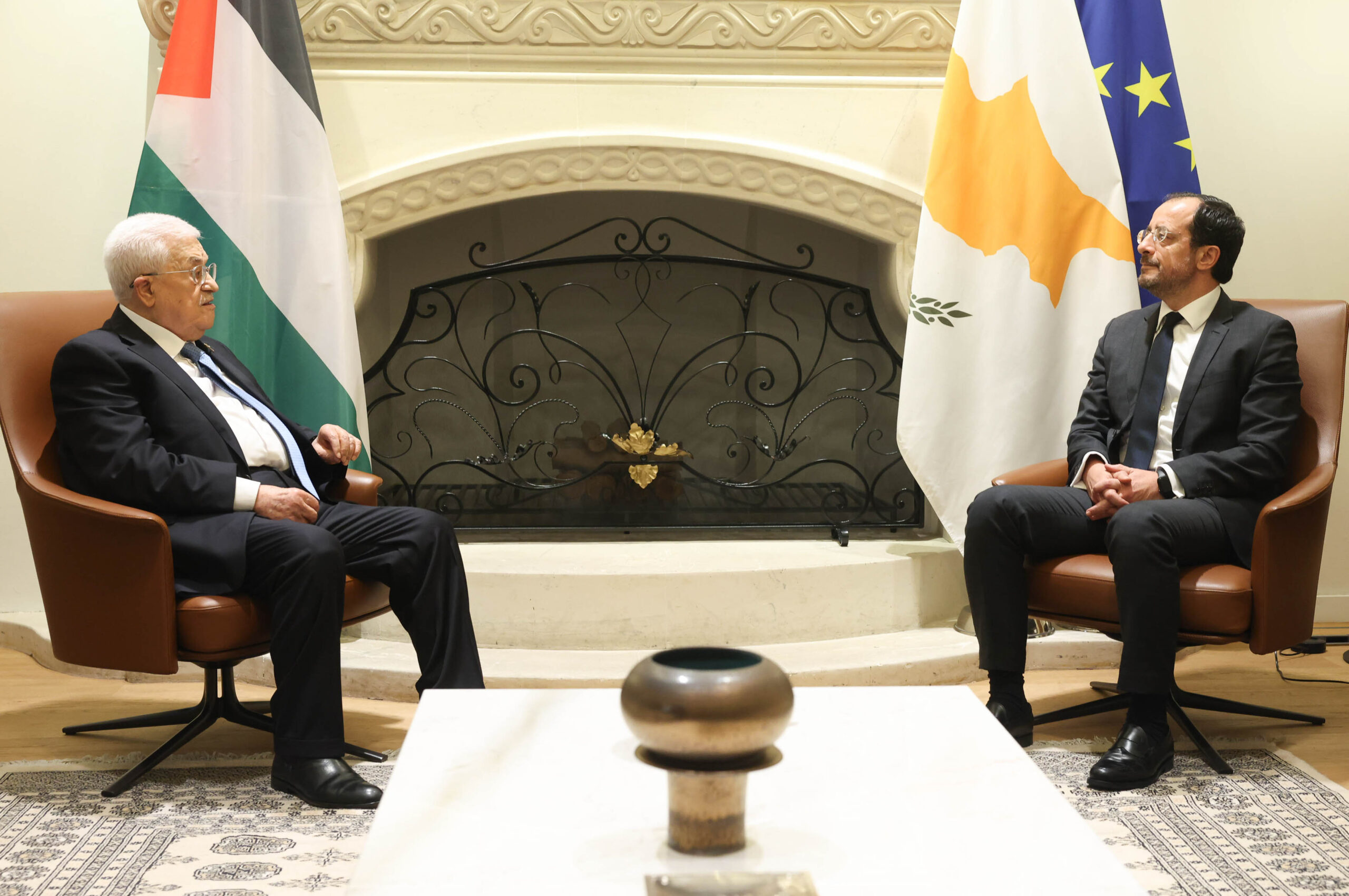 Abbas at the presidential palace: Relations with palestine are excellent; cyprus plays an important role in peace talks with israel
