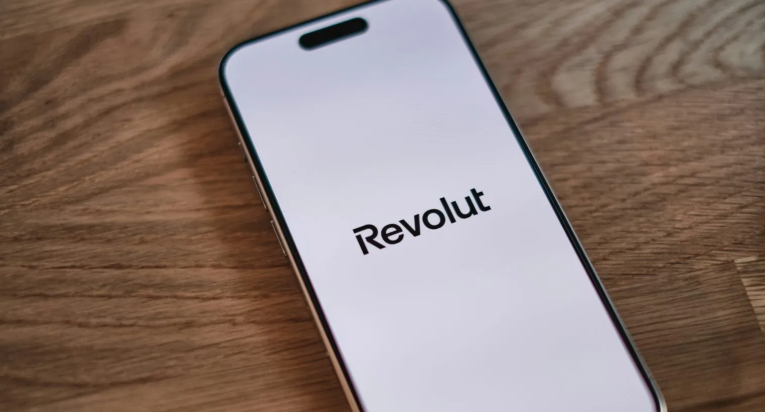 Gradual recovery after the digital “blackout”: Why Revolut, banks, and apps went down in Europe