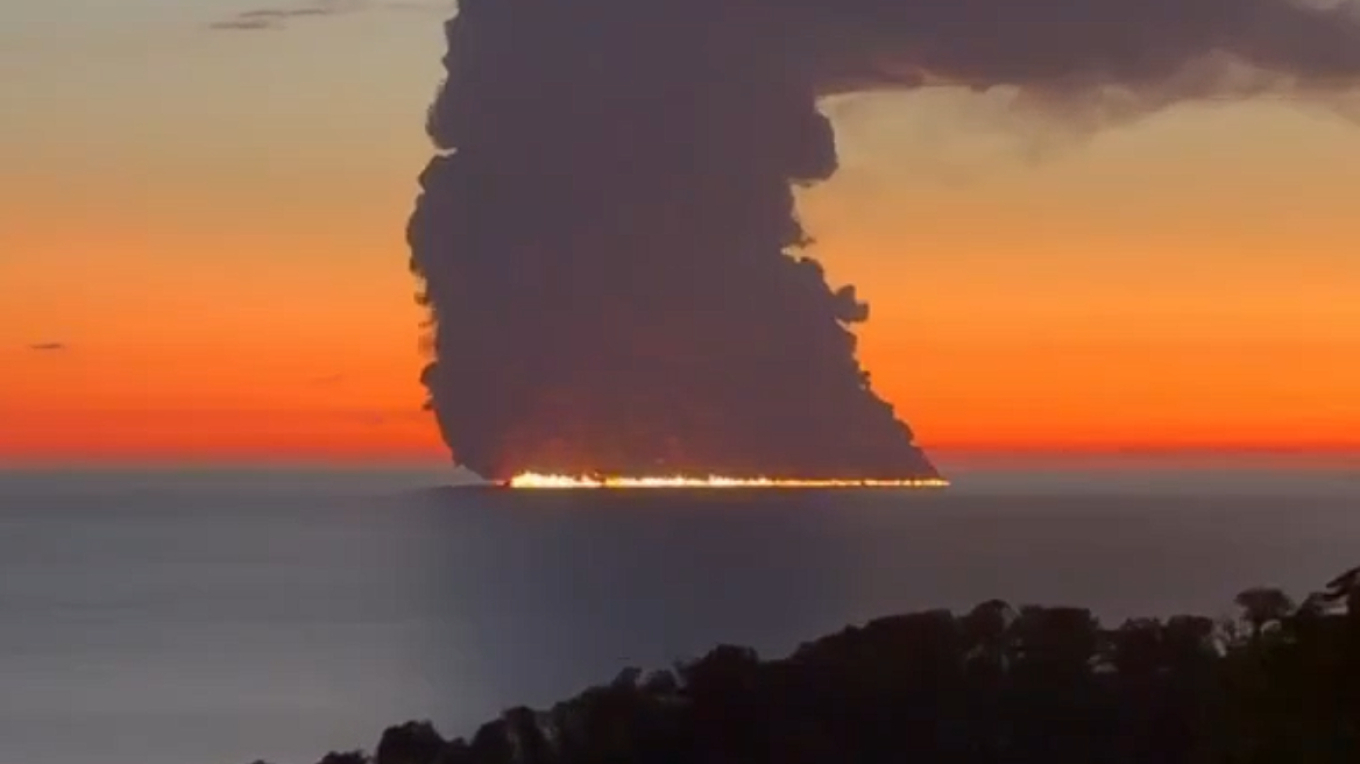 VIDEO: Cypriot-owned tanker ablaze in the Black Sea