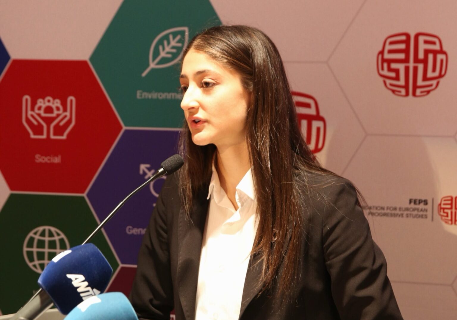 EDEK political office launches “barrage of criticism” against the party’s new president