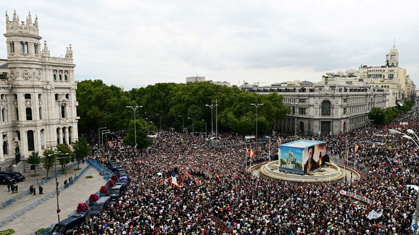 VIDEO: Spain’s housing crisis “weighs heavily” on Sánchez; incredible footage from the protests
