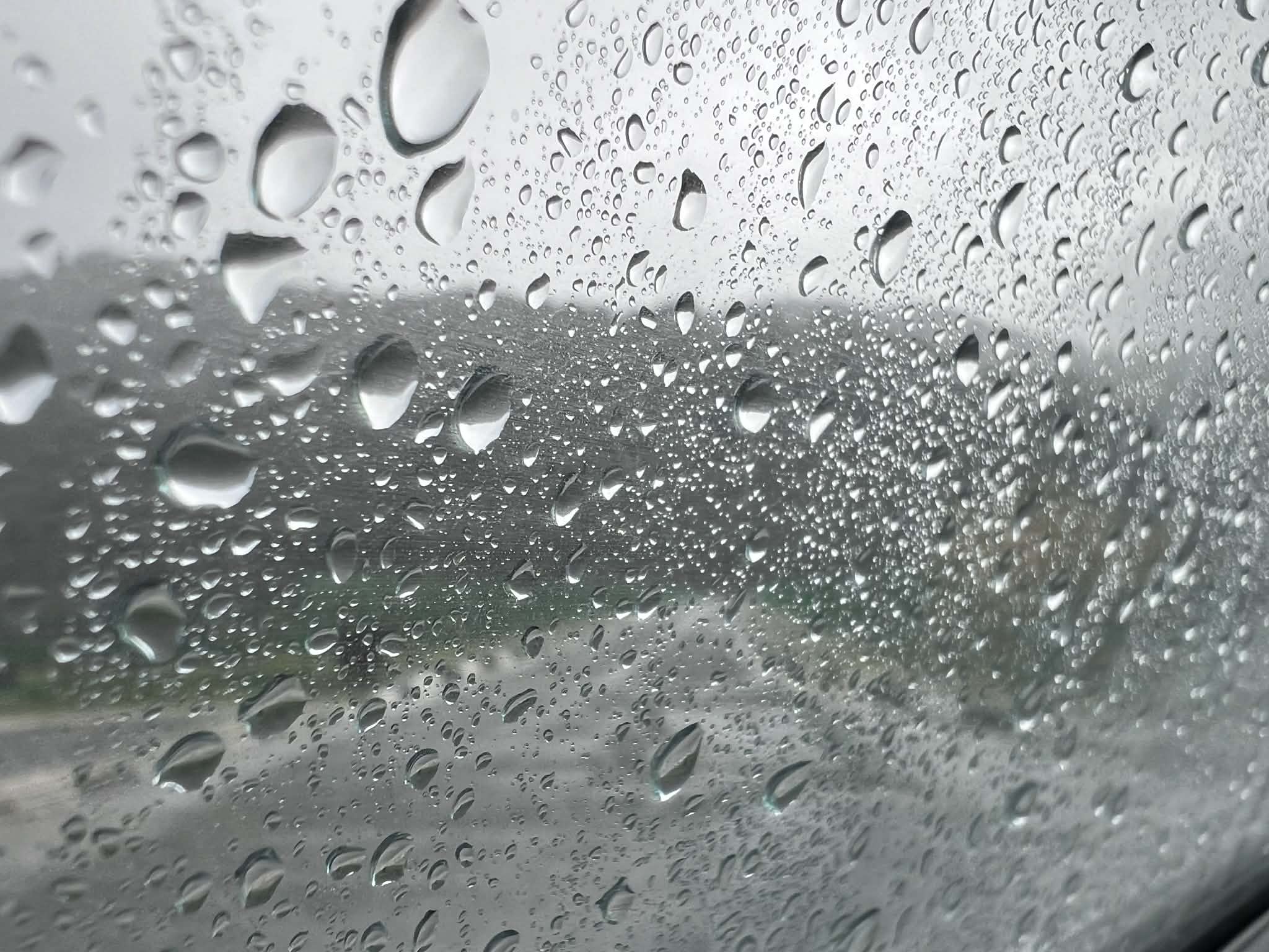 When will the bad weather let up? Severe thunderstorms, hail, and gusty winds of up to 8 Beaufort are “hitting” Cyprus