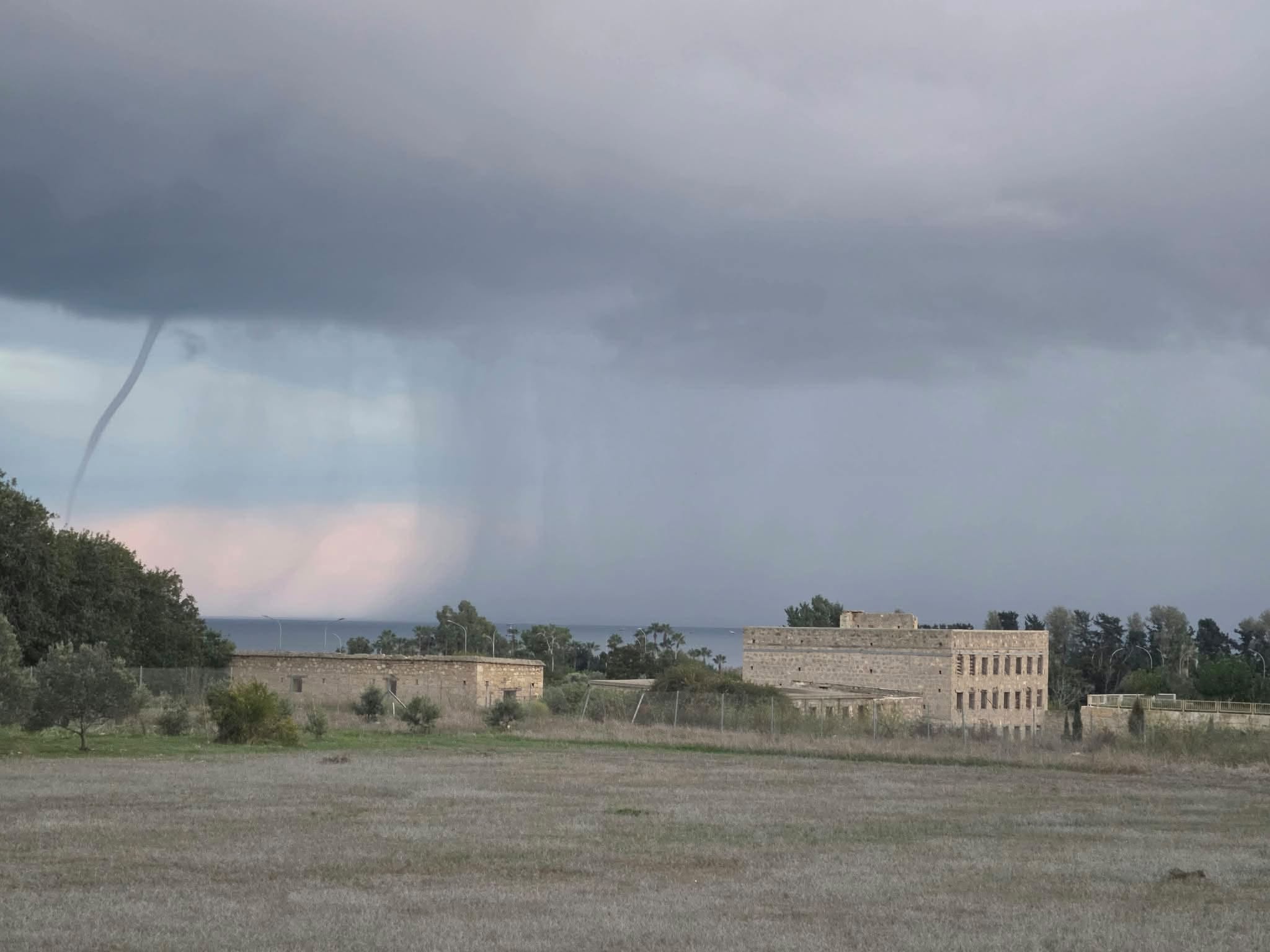 The Meteorological Service explains: This is how the large waterspout formed in Paphos